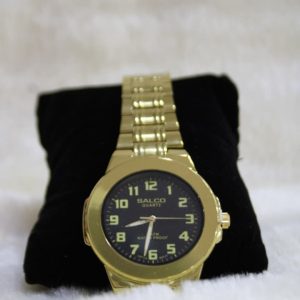 Reloj dorado elegante para mujer