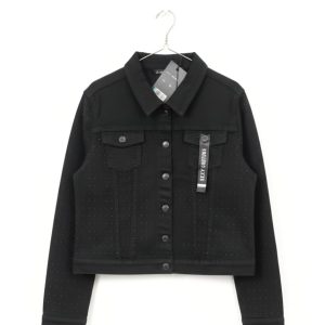 Chaqueta vaquera negra con detalles de pedrería