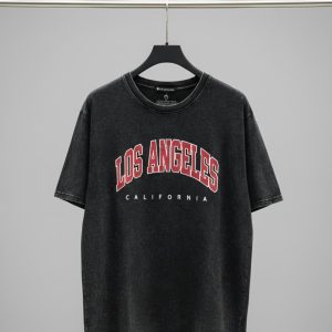 Camiseta negra de algodón lavada con estampado de "Los Angeles California".