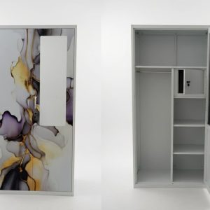 Armario metálico con puertas de diseño artístico, incluyendo un espejo rectangular y un compartimento de seguridad interno.