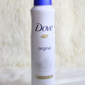 Desodorante antitranspirante en aerosol Dove Original. Proporciona hasta 48 horas de protección contra el sudor y el mal olor.